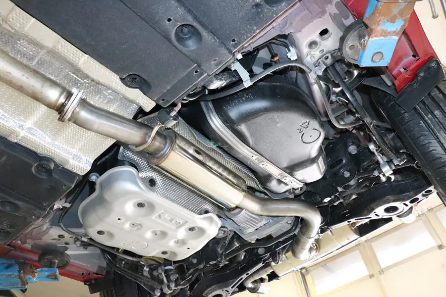 Escape deportivo Fox TO163000-VSD para Toyota Yaris GR 2020