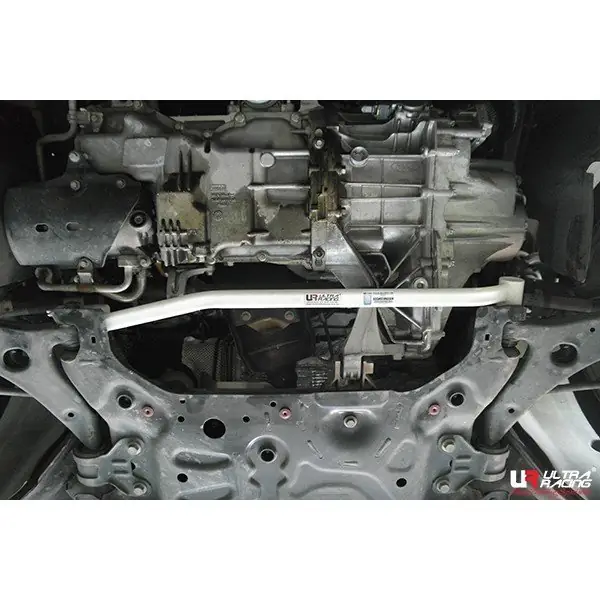 Barra estabilizadora / refuerzo Ultra Racing URCN-LA2-2106 para Ford Focus 3Rd Gen (Mk3) 2.0-Duretec 2Wd 2012-2018