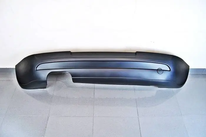 Spoiler trasero Volkswagen Golf 5 R32 ABS 1 Salida - Plástico ABS