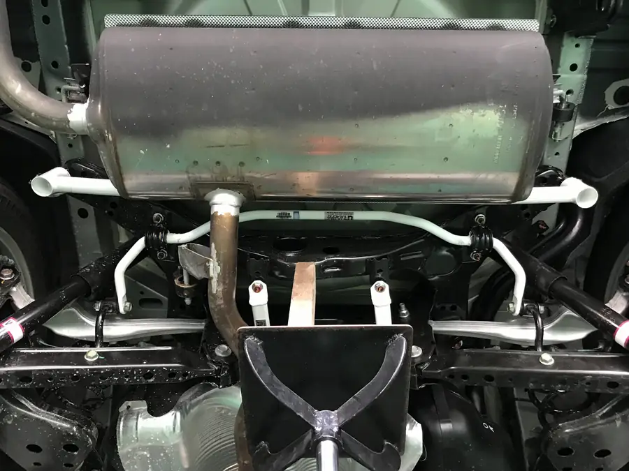 Barra estabilizadora / refuerzo Ultra Racing UR-RL2-3205 para Renault Samsung Qm6 (Hc) 2.0 4Wd 2016-Present