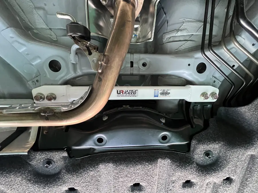 Barra estabilizadora / refuerzo Ultra Racing UR-ML2-3892 para Honda Hr-V 3Rd Gen (Rv5) 1.5 2Wd Hybrid 2021-Present
