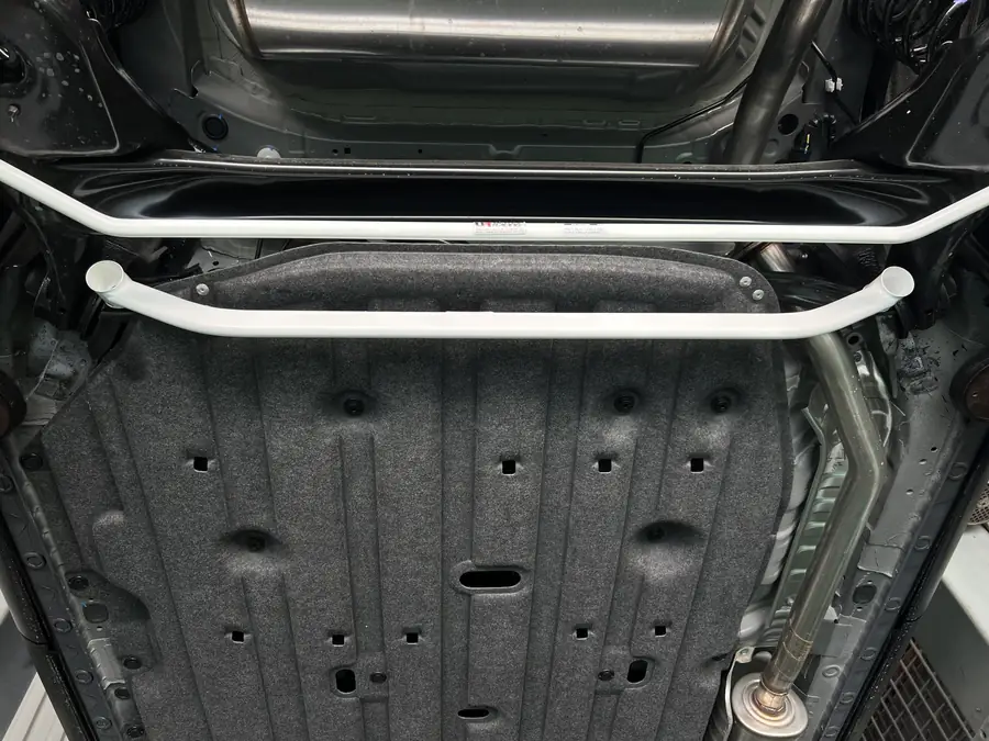 Barra estabilizadora / refuerzo Ultra Racing UR-RL2-4295 para Honda Hr-V 3Rd Gen (Rv) 1.5T 2Wd 2021-Present
