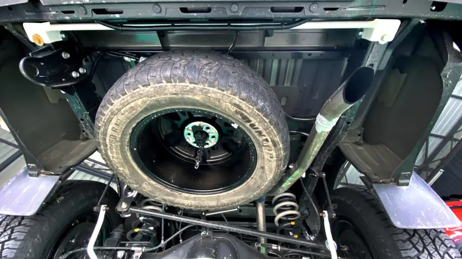 Barra estabilizadora / refuerzo Ultra Racing UR-RT2-3509 para Nissan Navara 3Rd Gen (D23) 2.5D 4Wd Facelift 2020-Present