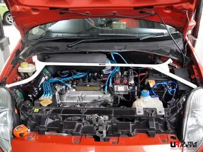 Barra estabilizadora / refuerzo Ultra Racing TW4-1148 para Fiat Punto Todos 2003-2020