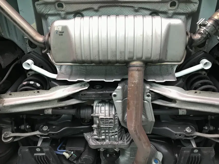 Barra estabilizadora / refuerzo Ultra Racing URTW-RL2-3445 para Mercedes-Benz C117 1St Gen (Cla 250) 2.0T 4Wd 2013-2019