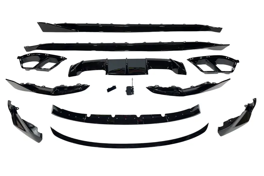 Kit de carrocería BMW G80 M3 Look M Performance Negro Brillante - Plástico ABS