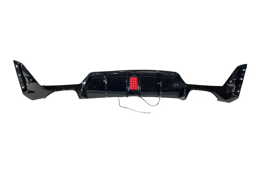 Difusor trasero BMW G20 / G21 LCI 2023+ Look Competition Brillante Negro Luz de freno led - Plástico ABS