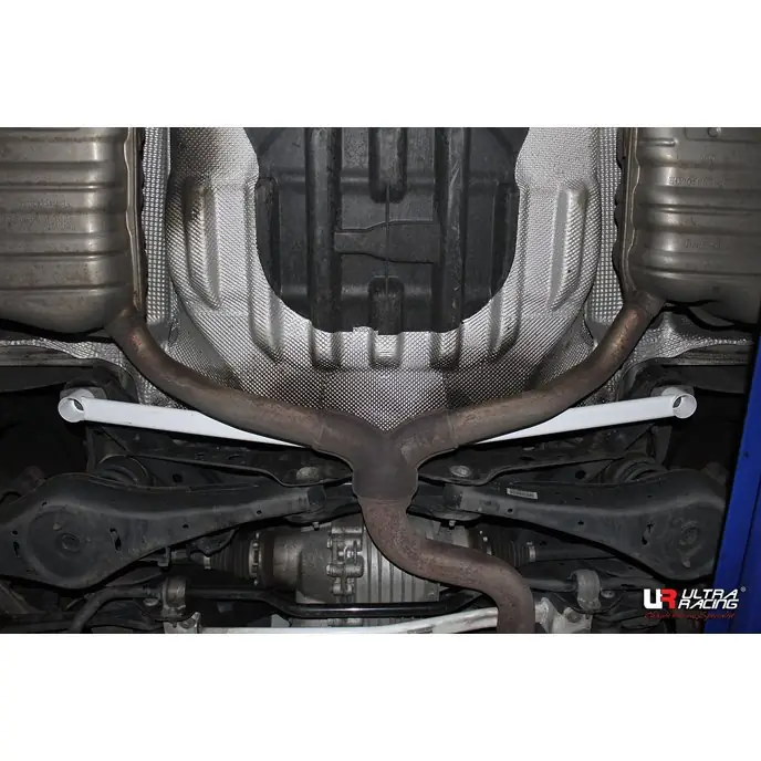 Barra estabilizadora / refuerzo Ultra Racing URKR-RL2-3250 para Volkswagen Passat Cc R36 3.6 4Wd 2008-2017