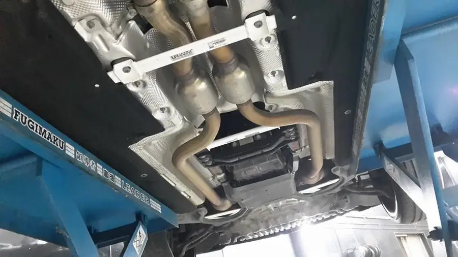 Barra estabilizadora / refuerzo Ultra Racing UR-ML2-1837 para Mercedes-Benz W218 Cls 3.0 2Wd 2010-2018