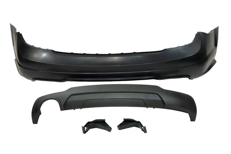 Paragolpes trasero Mercedes W204 2007-2013 2-4P 1 Salida Look AMG ABS - Plástico ABS