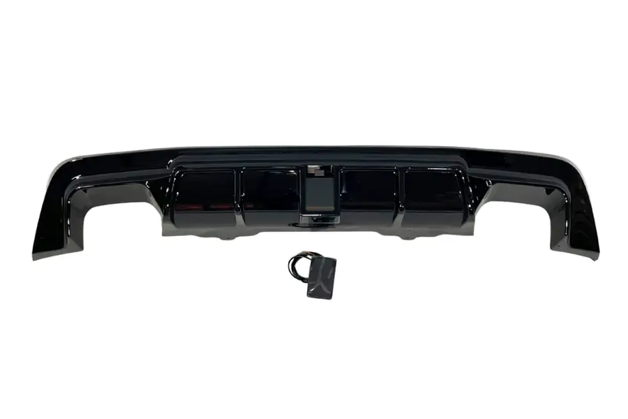 Difusor trasero BMW E60 look M Performance Brillante Negro Luz de freno led - Plástico ABS